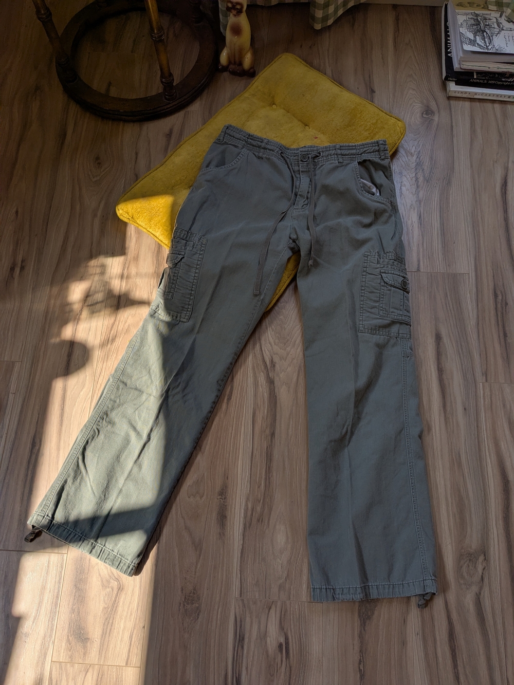 Olive Cargo Pants - Casual Utility Style
